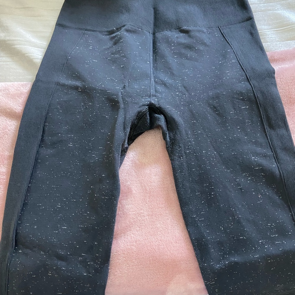 Lulu lemon leggings size 4